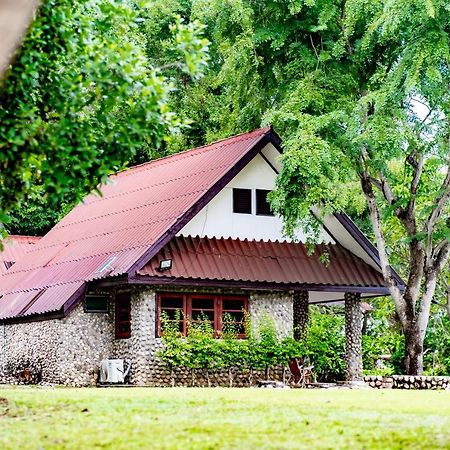 Nan Waterside Hong Bon Nern Bed and Breakfast Exteriör bild