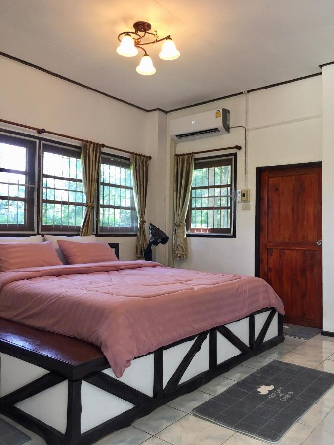 Nan Waterside Hong Bon Nern Bed and Breakfast Exteriör bild