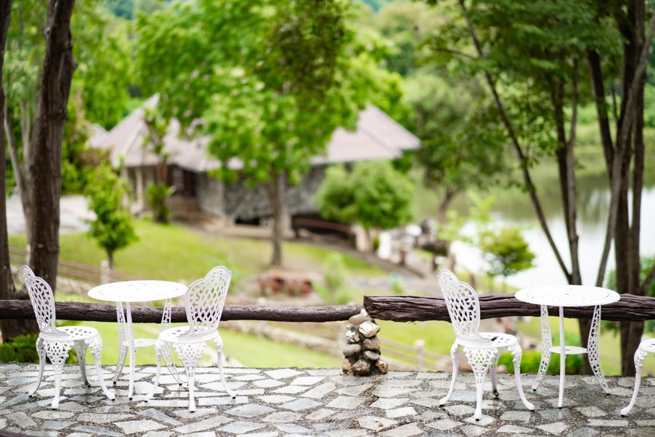 Nan Waterside Hong Bon Nern Bed and Breakfast Exteriör bild